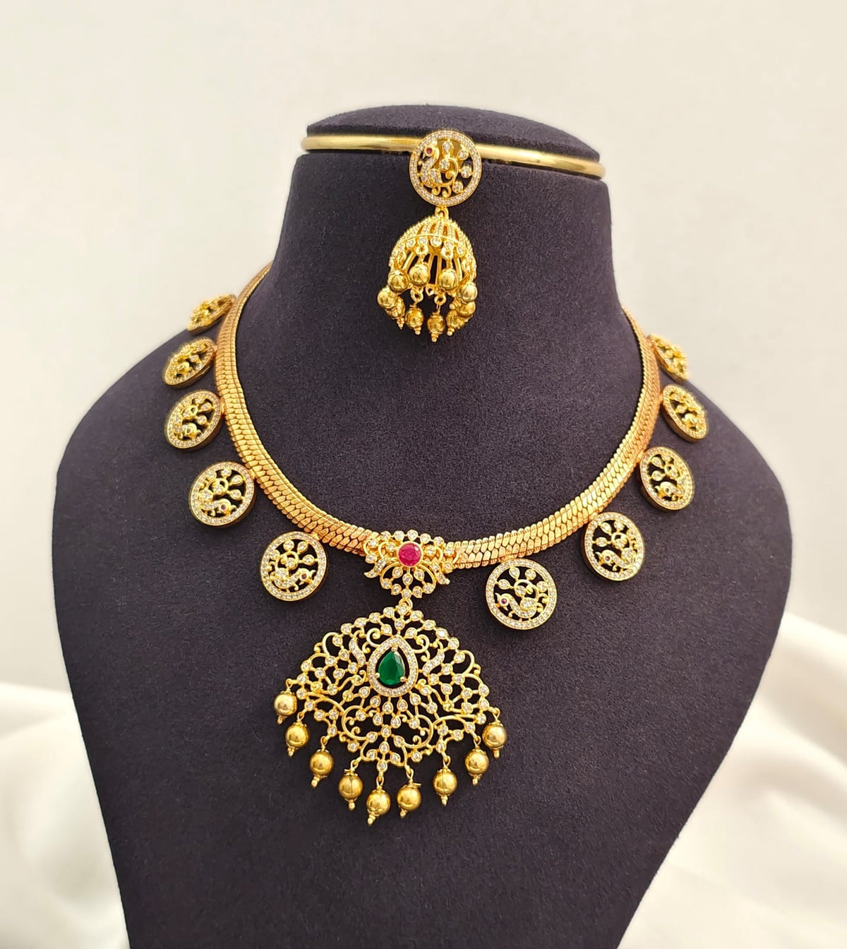 Bottu Neckset