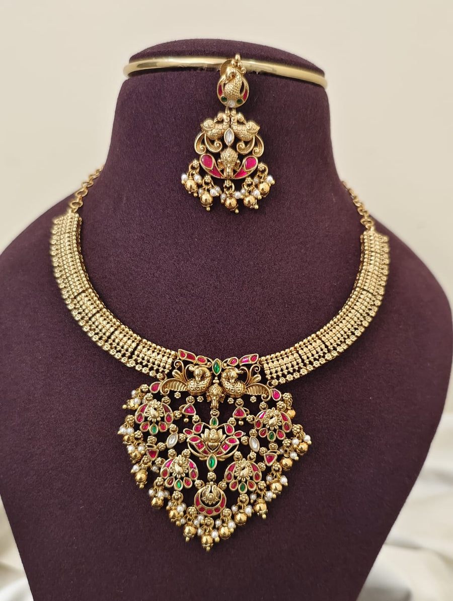 Gold Inspired Necklace Set