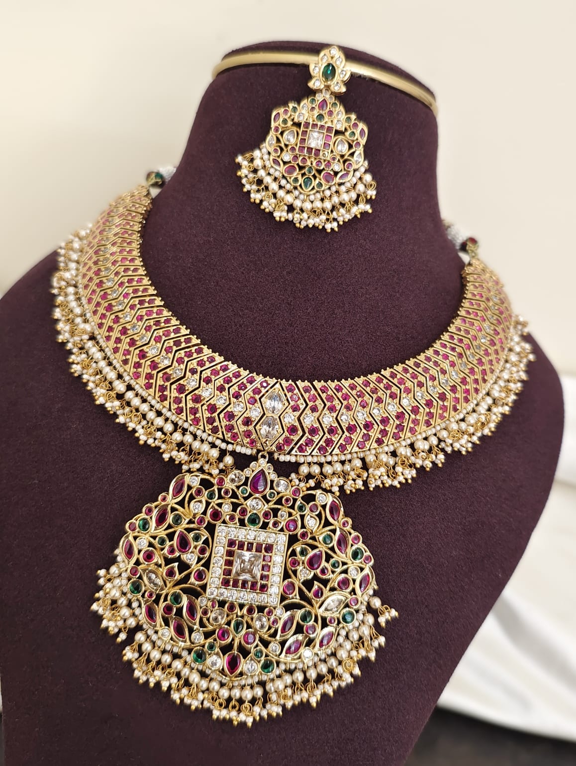 Gold Inspired Necklace Set