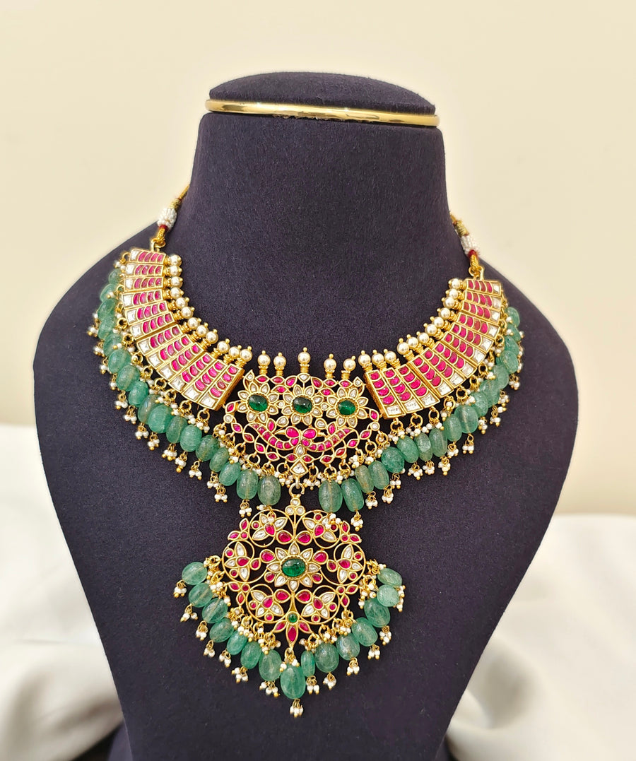 Jadau Kundan N Set
