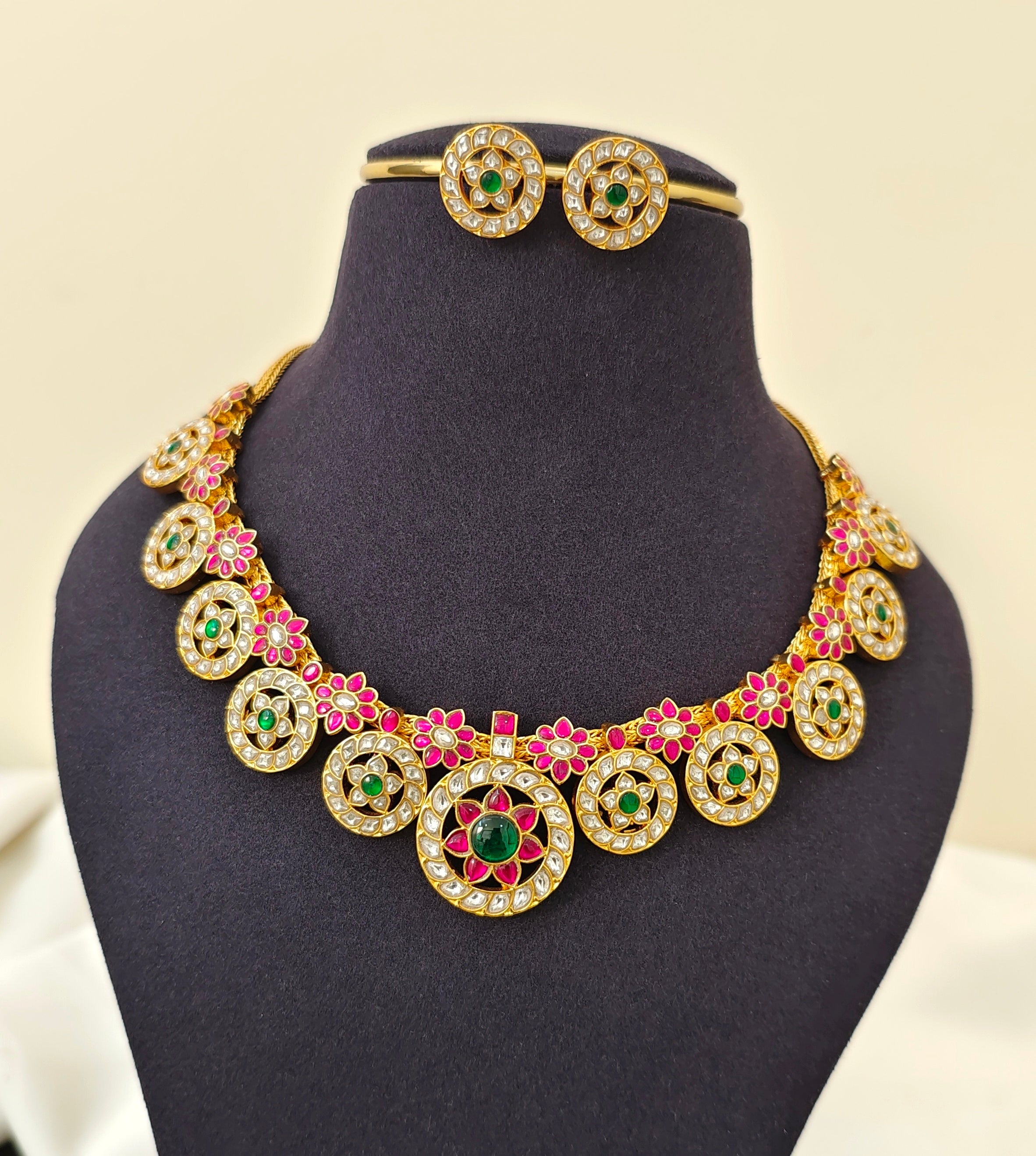 Jadau Kundan Bottumala Set