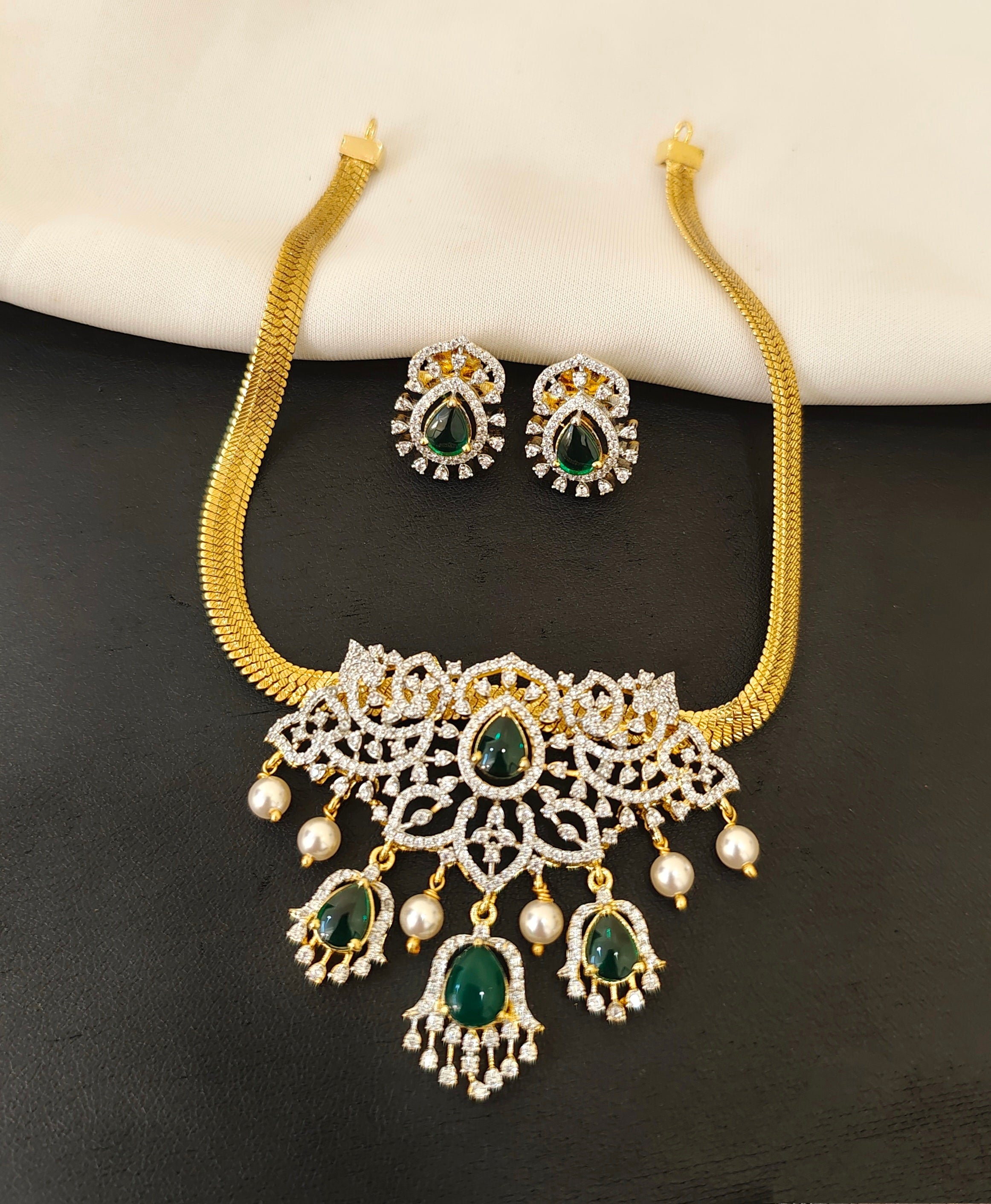 Diamond Inspired Neckset