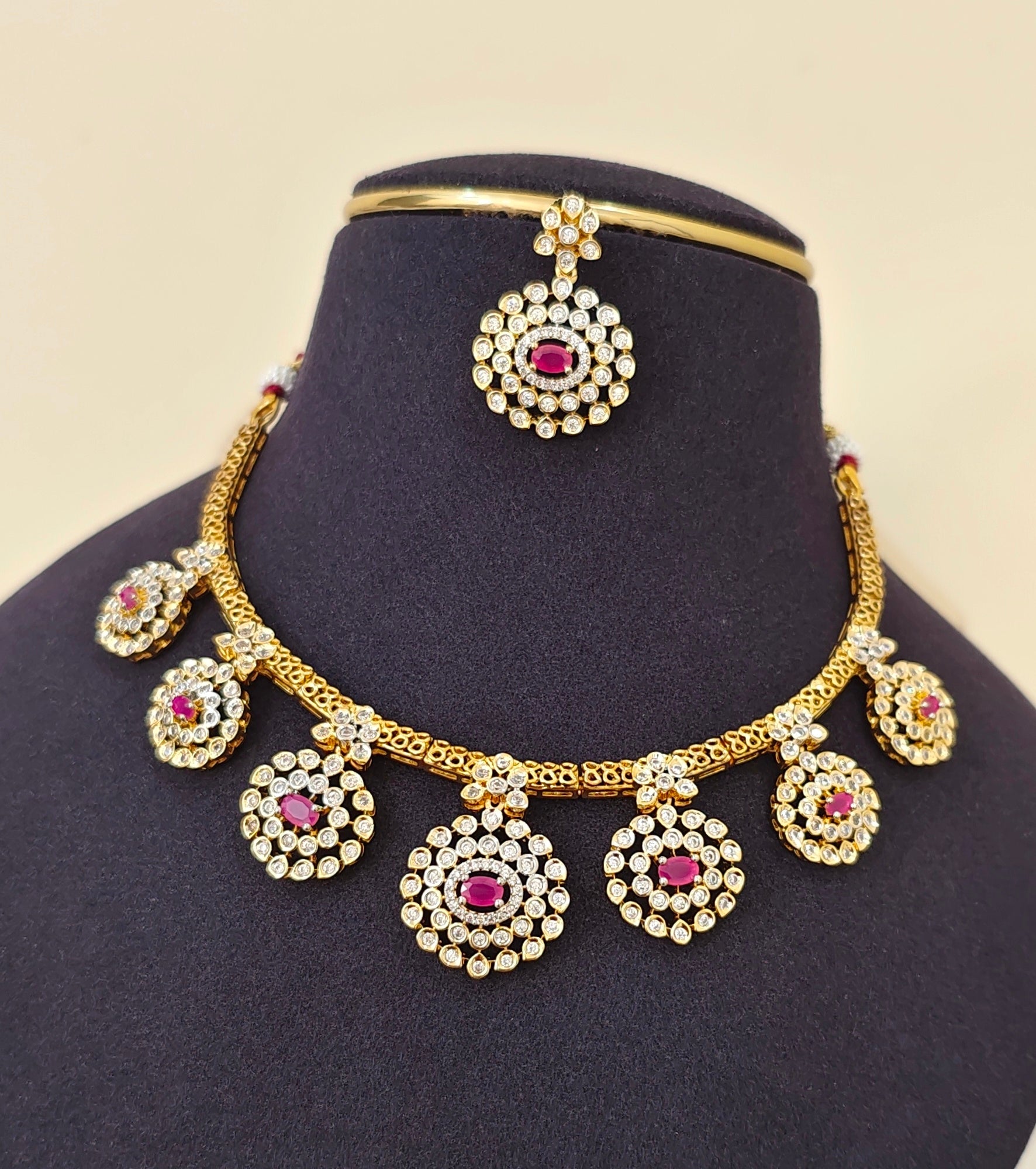 Diamond Inspired Neckset