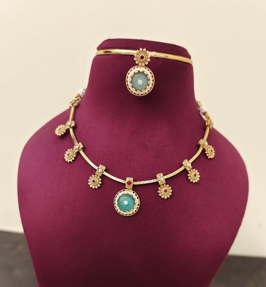 Neckset