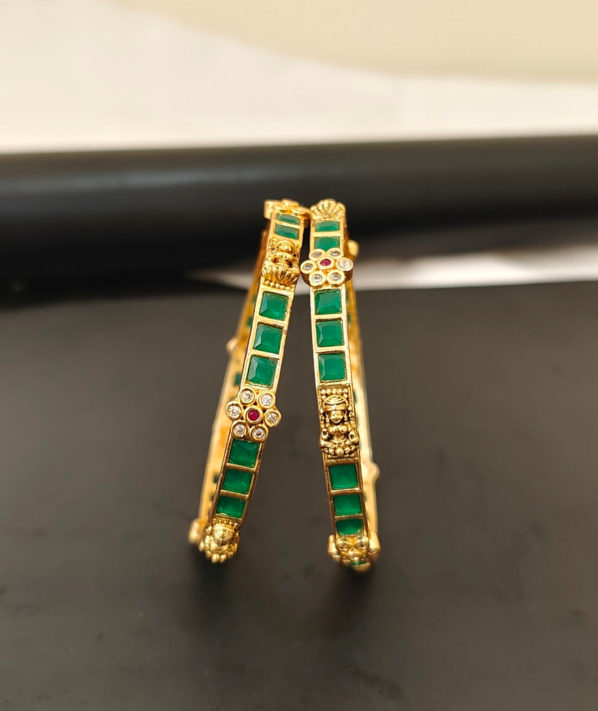 Kempu Bangles