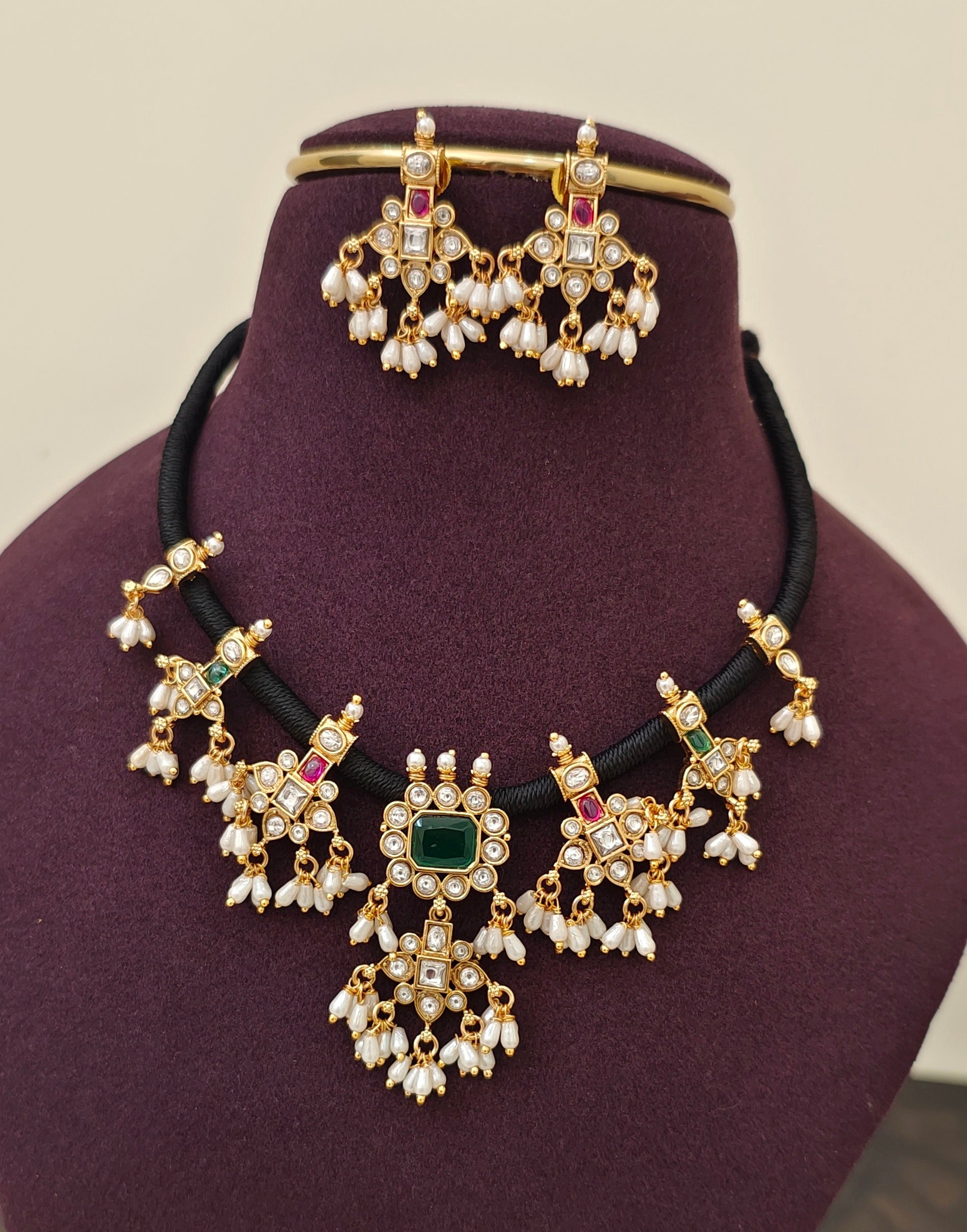 Guttapusala Black Thread