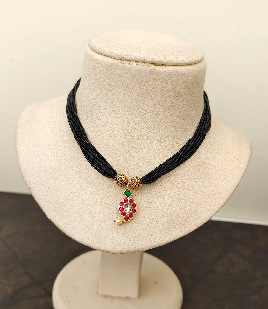 Jadau Black Beads