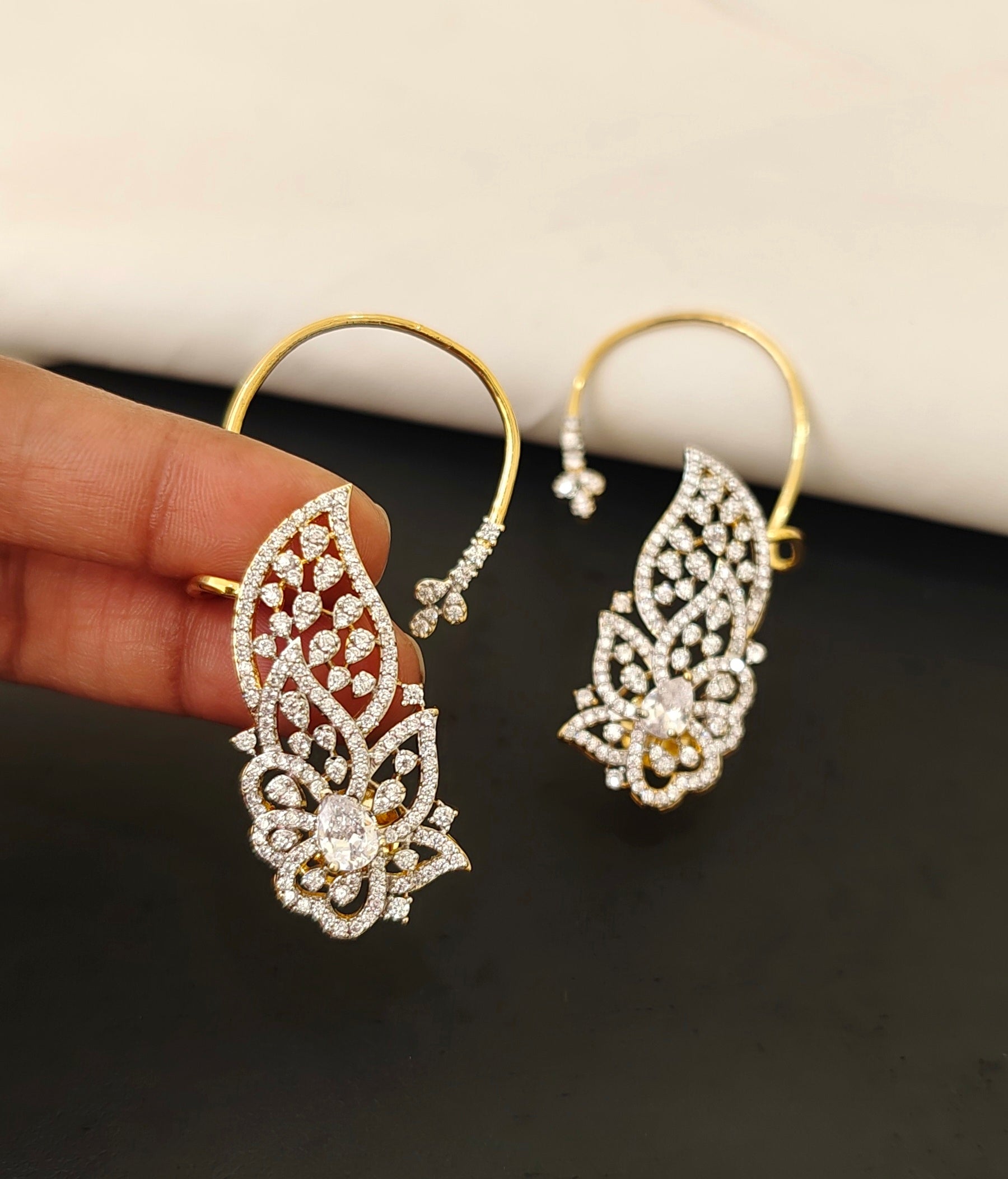 Diamond look Earcuffs