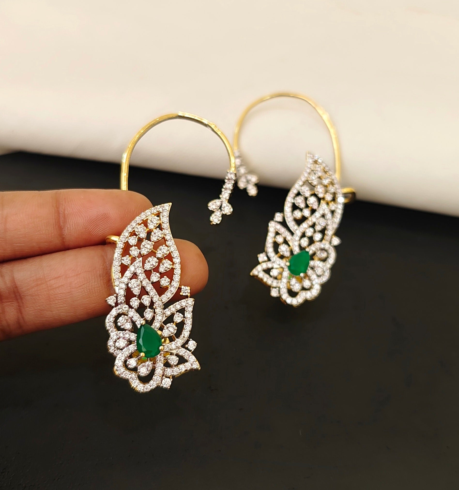 Diamond look Earcuffs