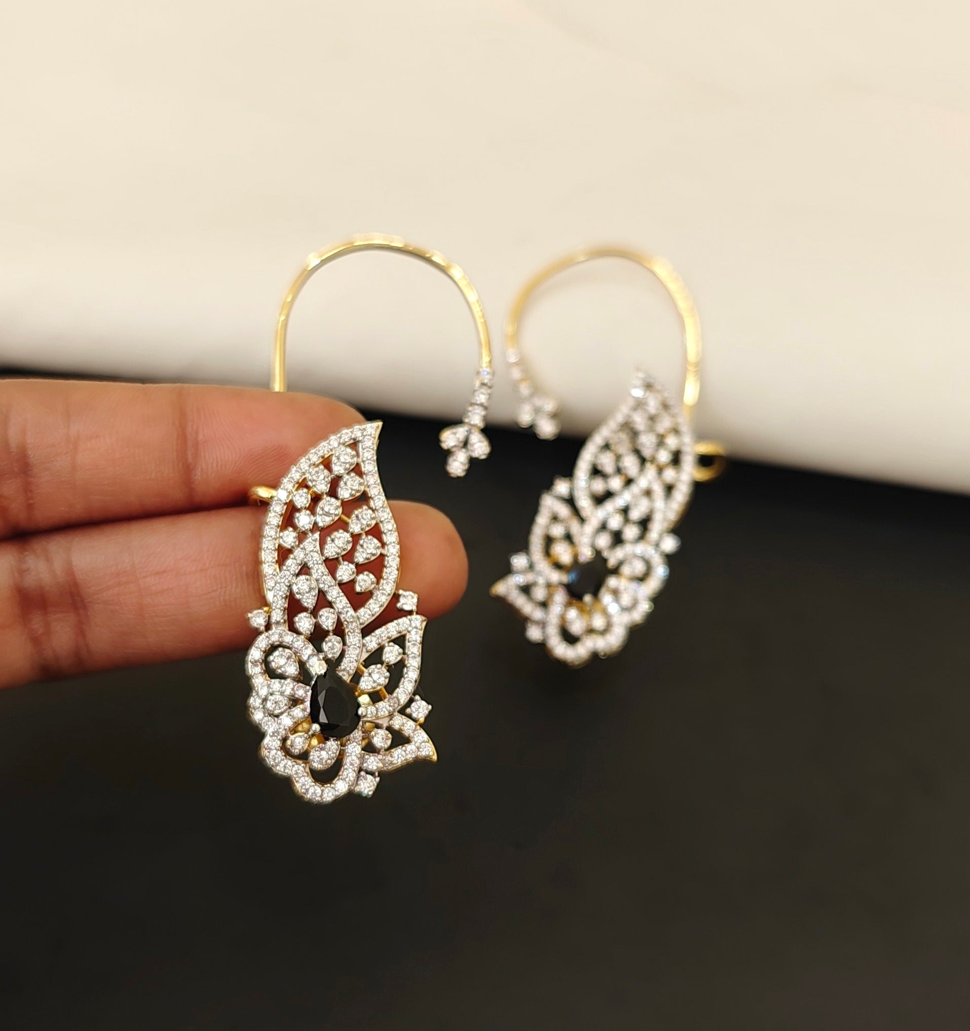 Diamond look Earcuffs