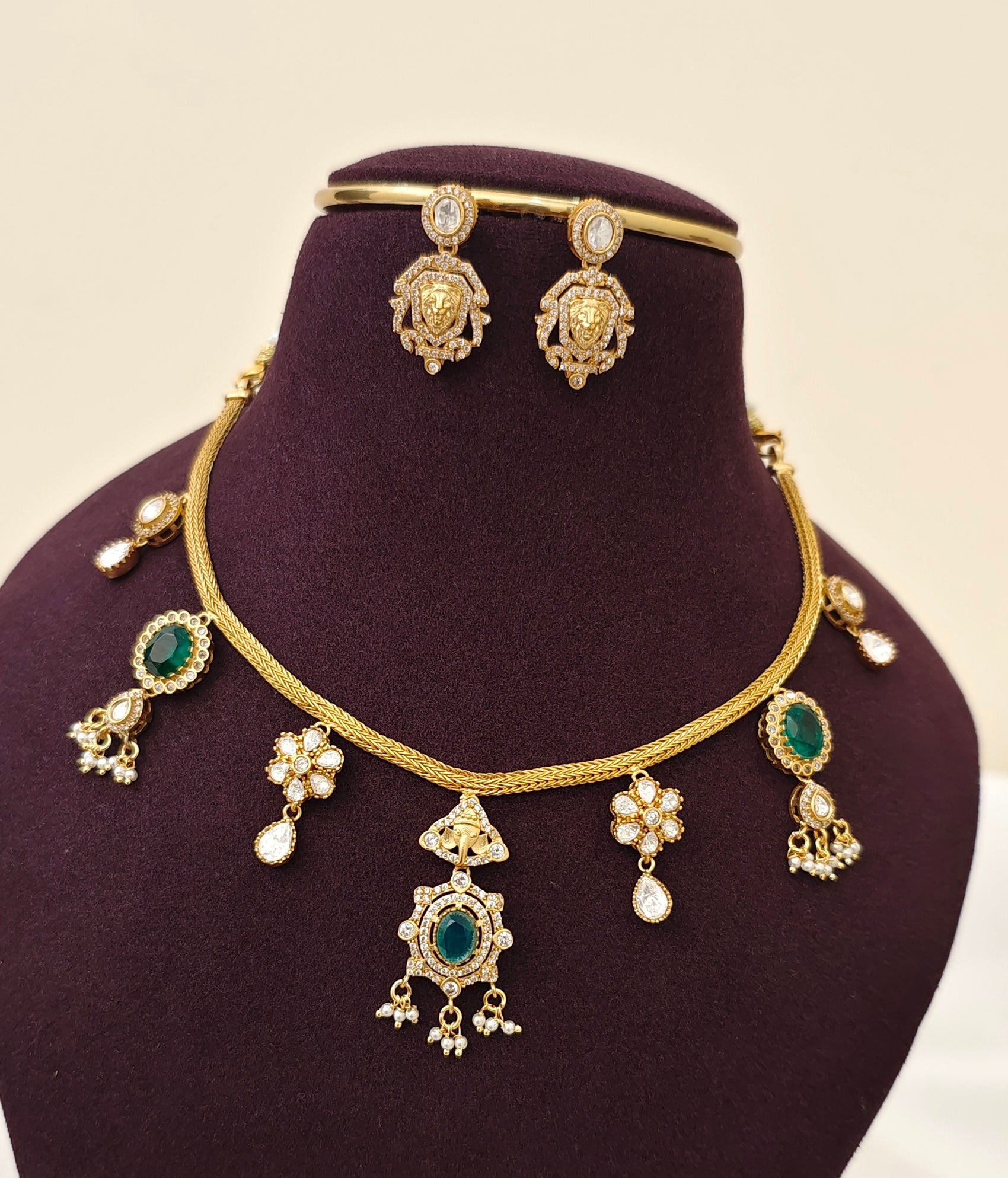 Moissanite Neckset