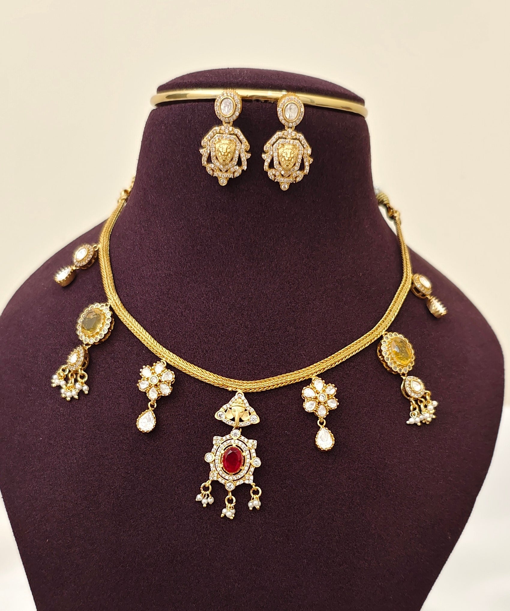 Moissanite Neckset