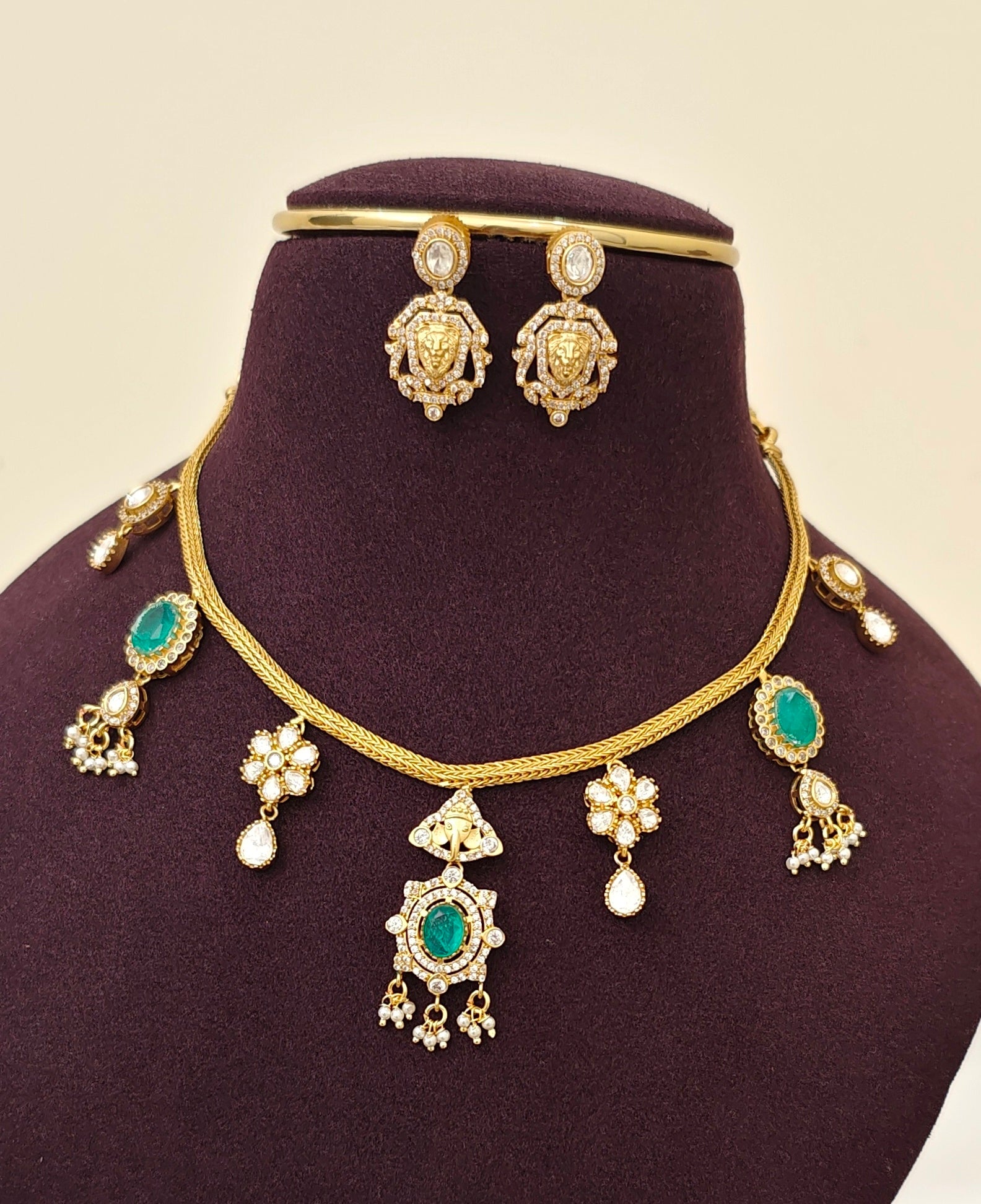 Moissanite Neckset