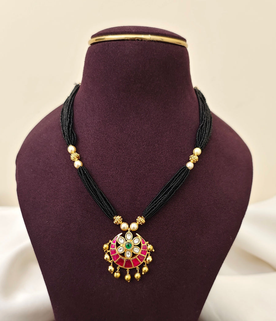 Jadau Kundan Black Beads