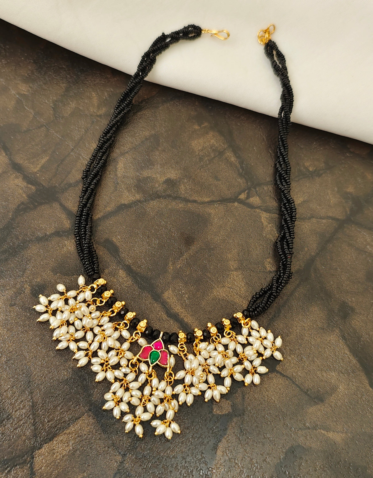 Jadau Guttapusala Black Beads