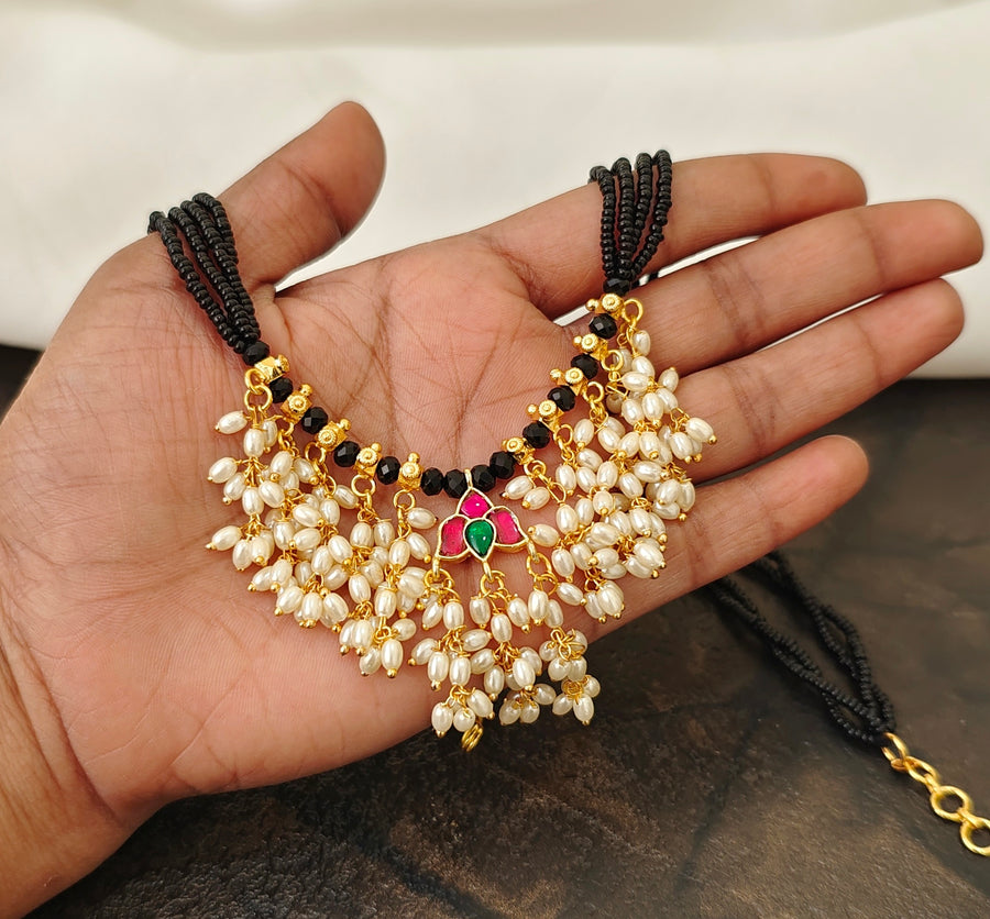 Jadau Guttapusala Black Beads