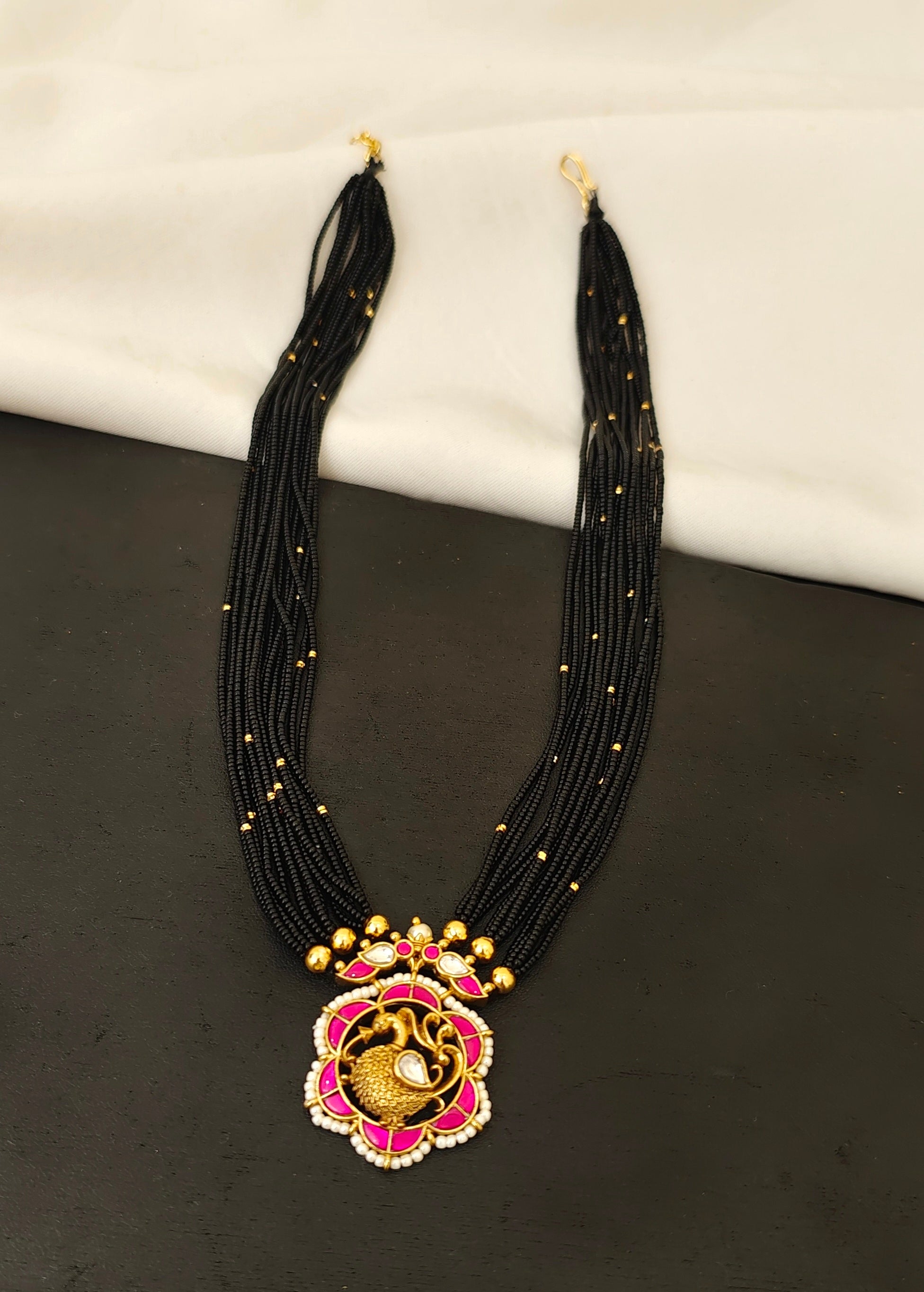 Jadau Black Beads