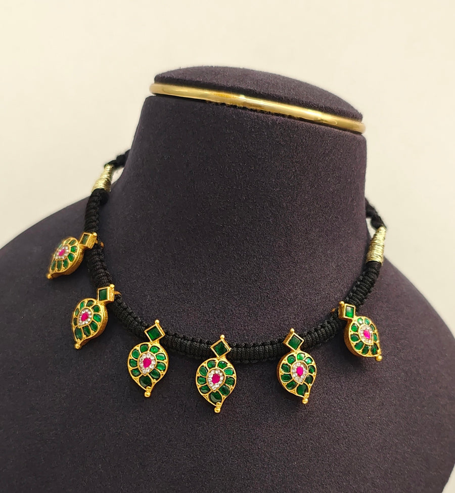 Mango Black Thread Set