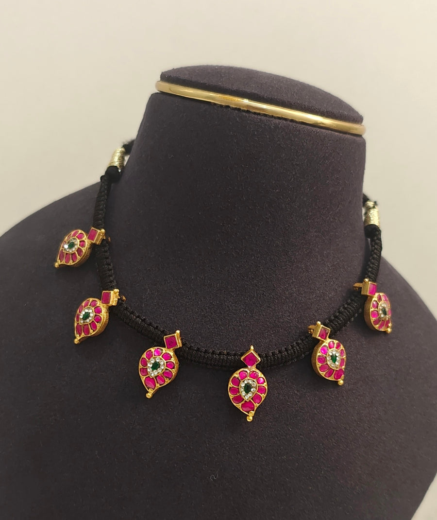 Mango Black Thread Set