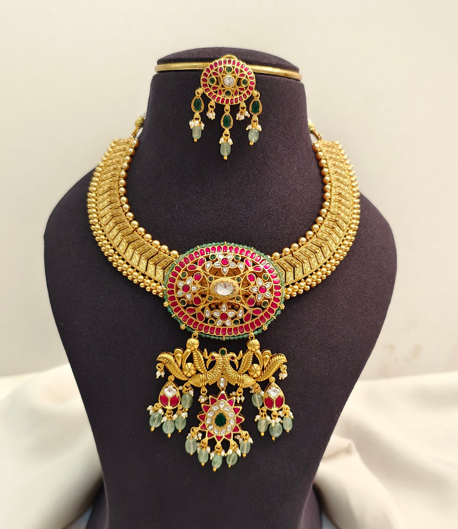 Jadau Statement Neckset