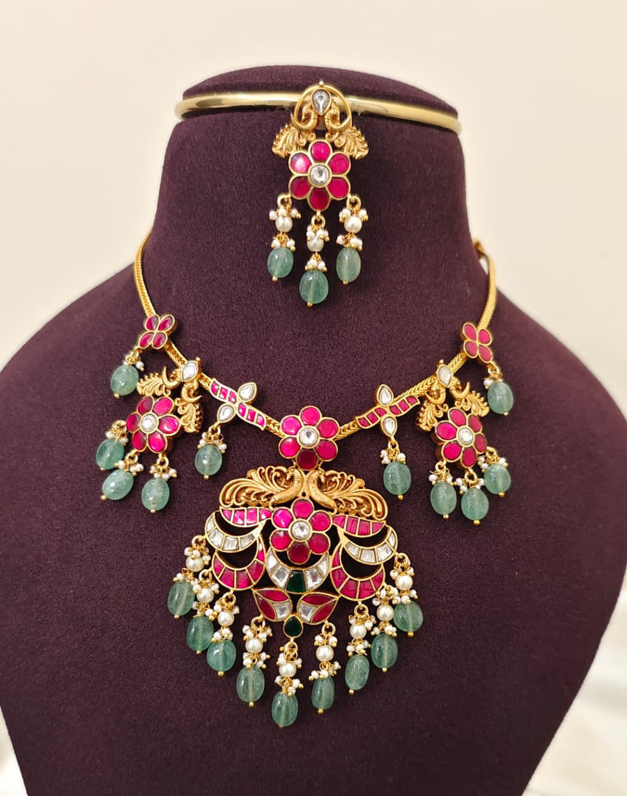 Jadau Kundan Necklace Set