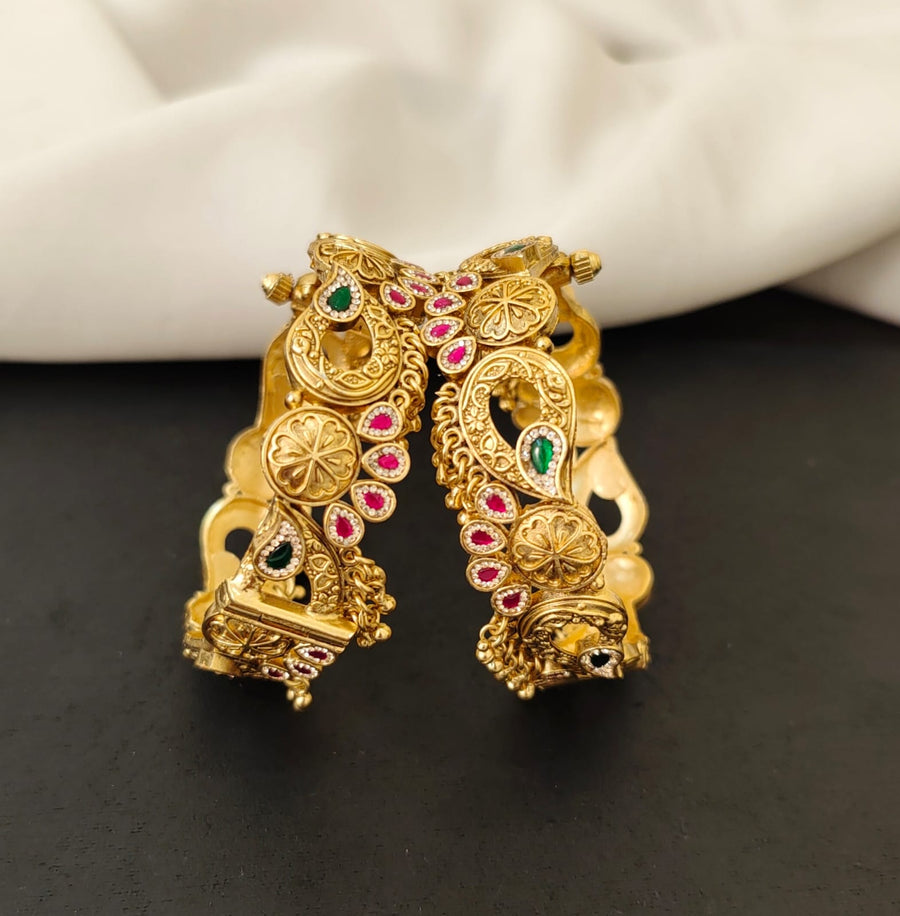 Jadau Kundan Bangles