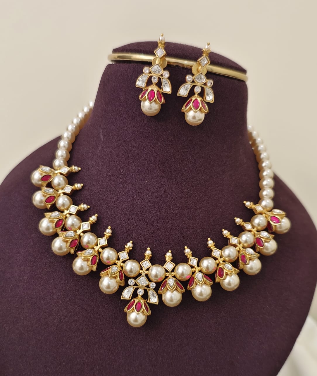 Jadau Pearl Necklace Set