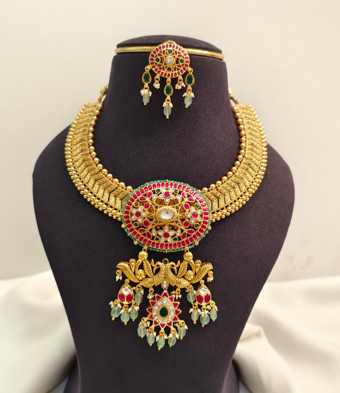 Jadau Statement Necklace Set
