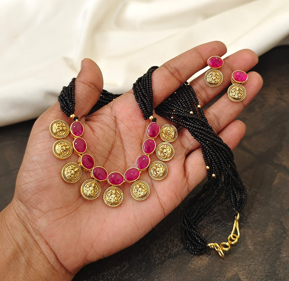 Kempu Lakshmi Kasu Black Beads Neckset