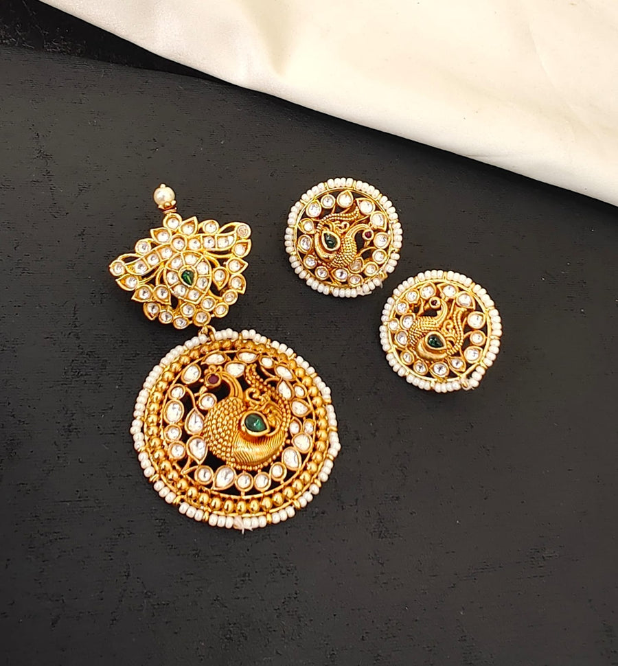 Kundan Pendant Set