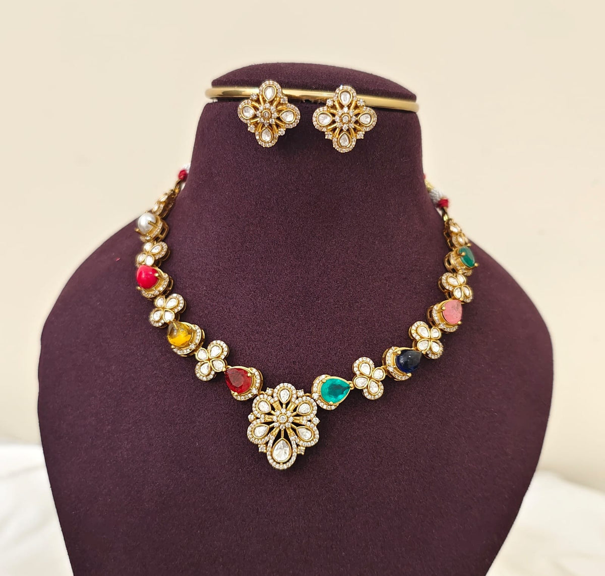 Navaratan Moissanite Floral Neckset