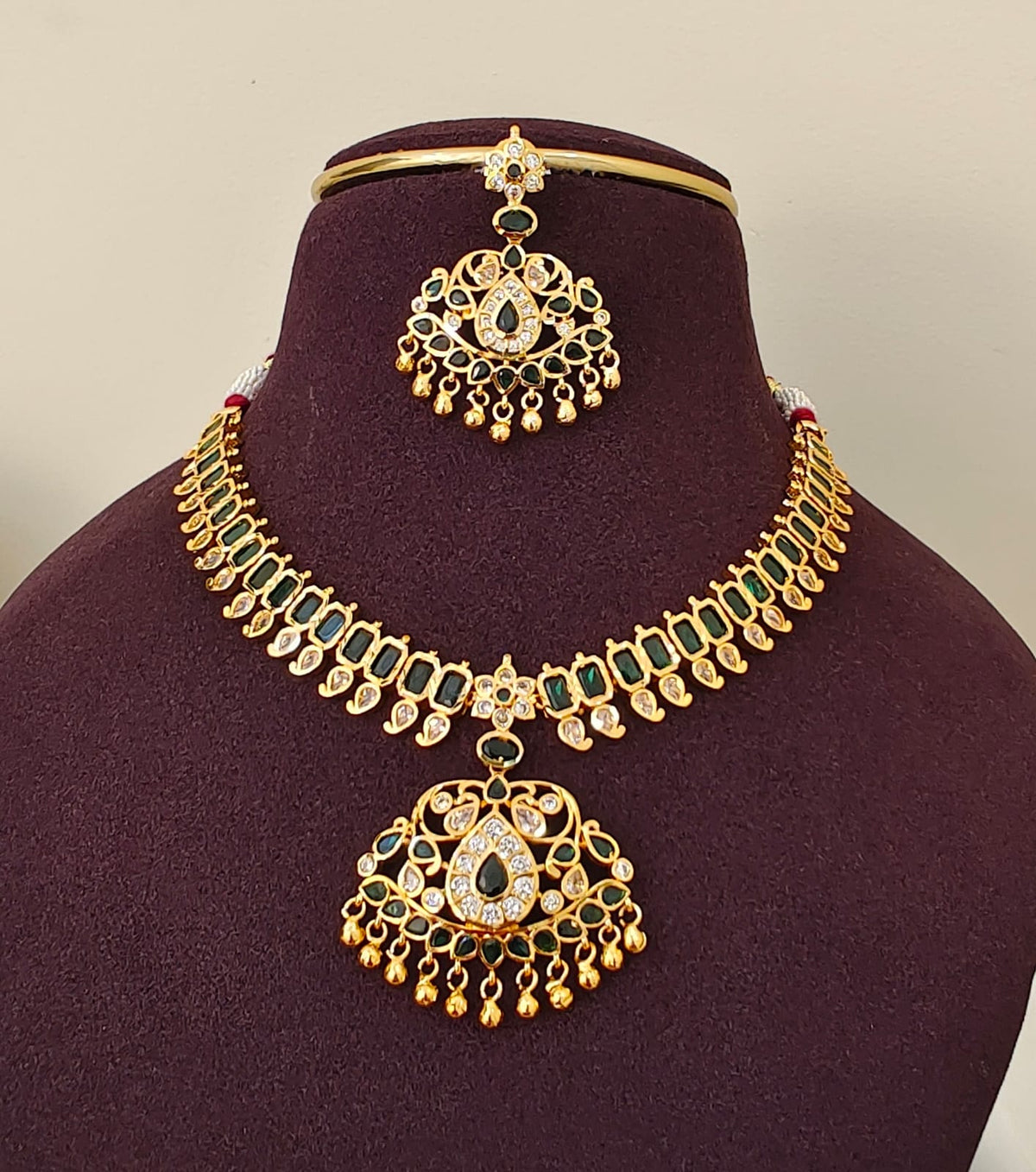 Vintage Emerald Necklace Set