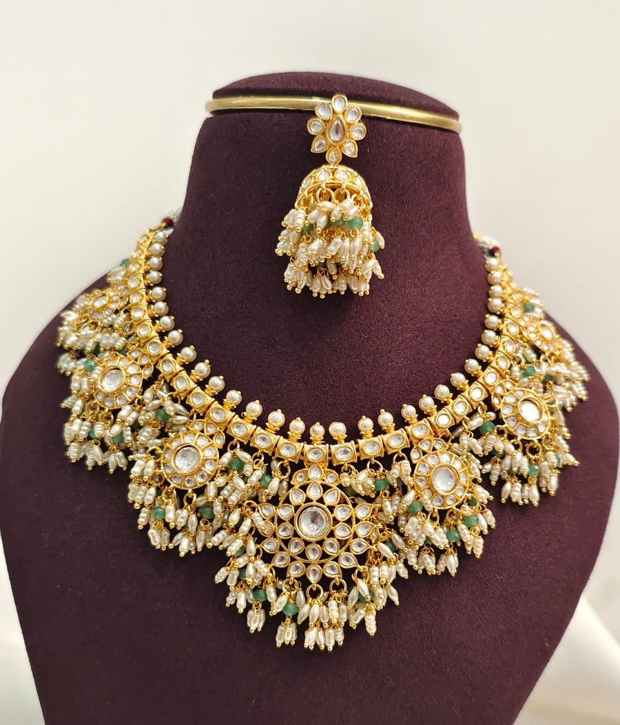 POLKI KUNDAN GUTTAPUSALUSET