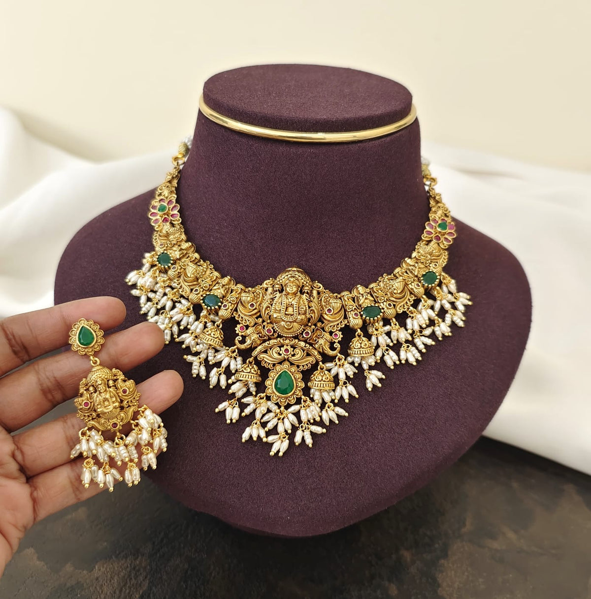 LAKSHMI GUTTAPUSALU SET