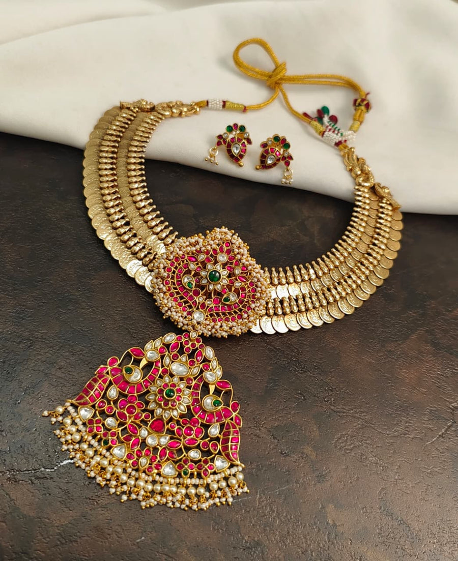 JADAU KASU NECKLACE IN GUTTAPUSALU MAKING