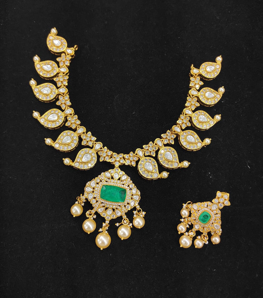 MOISSANITE NECKLACE EMERALD
